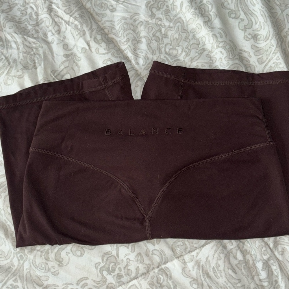 Balance athletica biker shorts brown | size: small